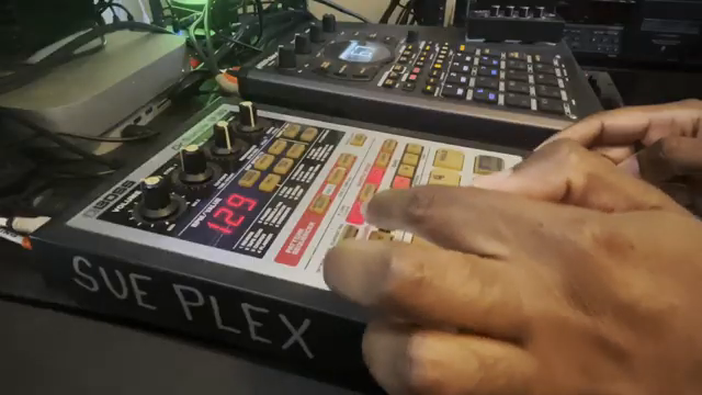 Verysickbeats Proves Old Gear Still Smacks: SP-303 vs SP-404MKII Beat Session