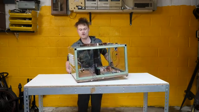 it's a green thing that's a delay, that's a thing that spins