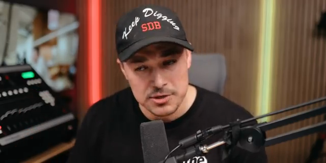 An awesome drum break by the drum brokers. I'm actually rocking their shirt right now.