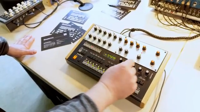 Bonedo-Synthesizers Digs Into the Vermona DrumDing