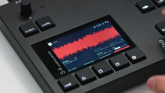 Next, let's look at modulation, which is amazing on the S4...