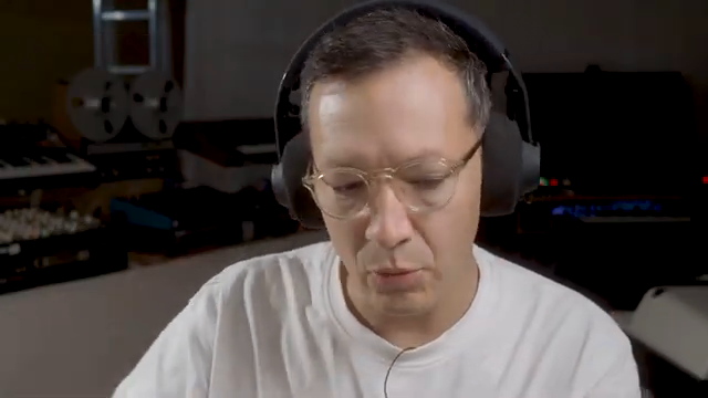 You'll get cleaner punchier bass with less phasing and internal kind of weirdness if you just use one oscillator.