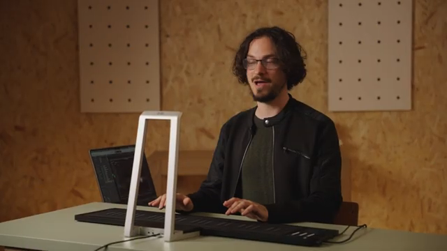 On the seaboard, it's a sparkly bell sound, and in the air, it's a universe of granular elements that I can take away with air grasp.