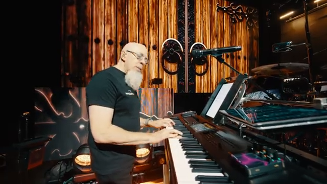 The Kronos allows you to have up to 16 parts all layered across the keyboard. It's a ton of power and of course the effects are just…