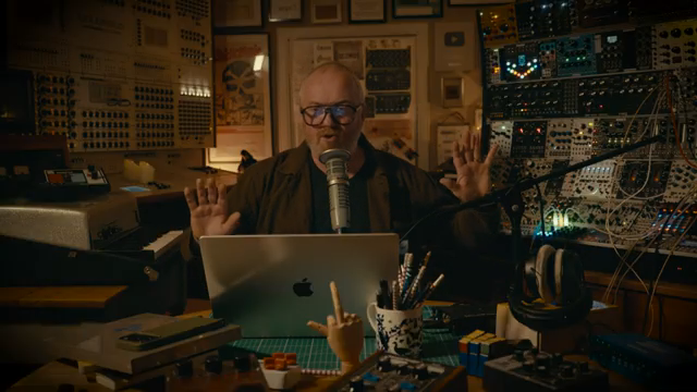 I thought I'd start today with the great divide longs and shorts they grew up together but very much in different households.