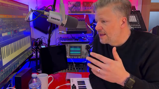 The experience of playing with the Mercury 8 is basically the same one.