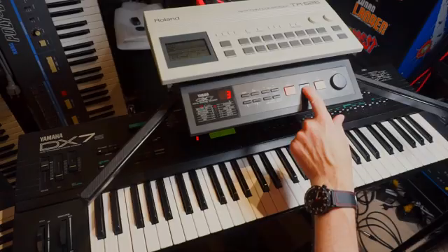 Espen Kraft’s QX7 Christmas: Sequencing 80s Cheer Like a Pro