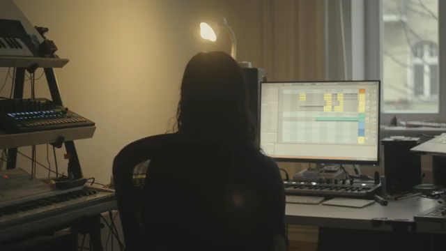 Voltage Labs: Jennifer Loveless and the Art of Sonic Shedding