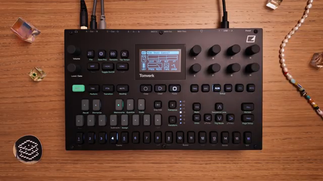 Since Grainer can easily access a wide range of tones, the EQ and the filter become useful tools for shaping the final sound.