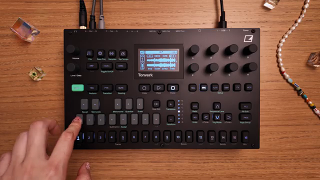 Grainr cuts a sample into tiny pieces called grains, which can be rearranged and played back in different ways.