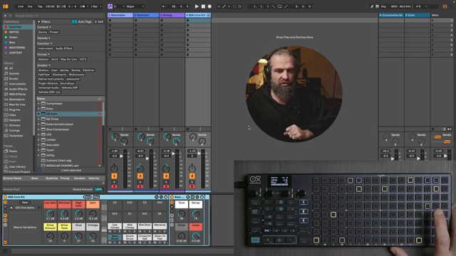 Using multi-track, you can transform this little beast into a 32-tracks sequencer.