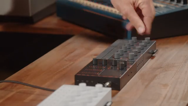 All these sounds also fit now into a seek track and the song sounds like this.