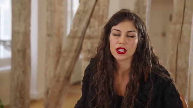 Another feature that is particularly interesting for live performance is the playlist mode and you can make different playlist for each…