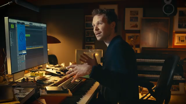 CROW HILL’s Icky Bass: Vintage Growl Meets Fuzzed-Up Fury