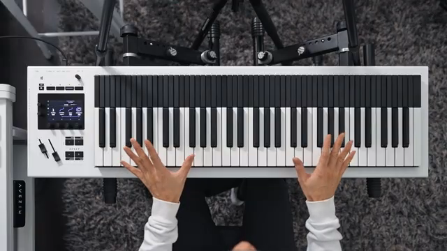 You can move any key left or right to bend its pitch.