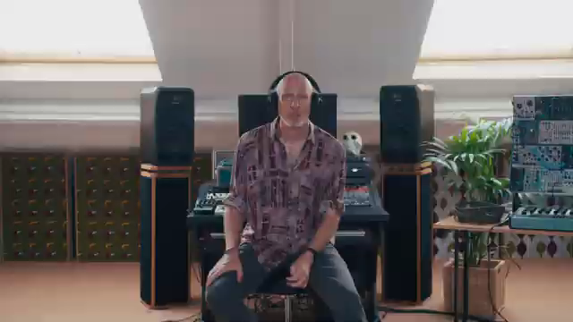 Stereo for the Streets: Underdog Electronic Music School Drops the Panning & Haas Reality Check