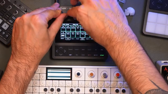 Every individual loop on this track can be mixed on its own with its own level.